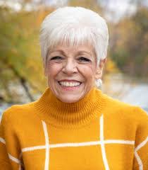 Donna Sharples's Instagram, Twitter & Facebook