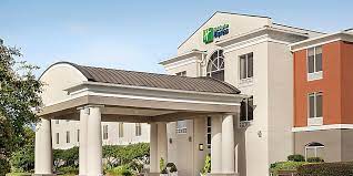 Popular cheap hotels in auburn include hilton garden inn auburn/opelika, hampton inn auburn, and holiday inn express hotel & suites auburn. Holiday Inn Express Holiday Inn Express Suites Auburn University Area Ihg Hotel