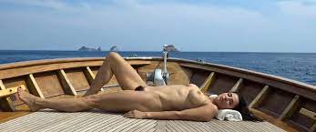 Luisa Ranieri - The Hand of God (2021) - Celebs Roulette Tube
