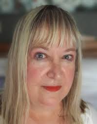 Velbe receives Josephine Dias Puroskar 2025 award