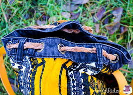 Aus einer alten jeanshose von julian und einigen stangen kupferrohr haben wir einen dekorativen und praktischen zeitungsständer gebaut. Upcycling 3 Generationen In Einer Tasche Funkelfaden