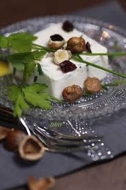 Panna Cotta Au Chevre Aux Herbes Et Aux Fruits Secs Epicetout La Cuisine De Dany Recettes De Cuisine Cuisine Et Boissons Panna Cotta
