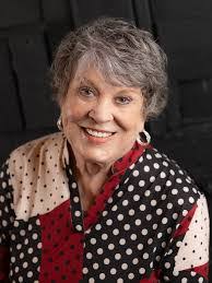 Diana Kay's Instagram, Twitter & Facebook