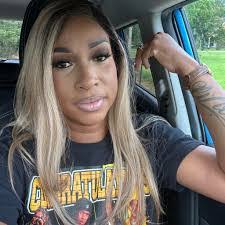 Jacqueline Holley's Instagram, Twitter & Facebook