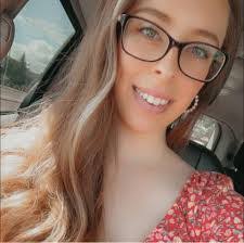 Ashlee Dalton's Instagram, Twitter & Facebook