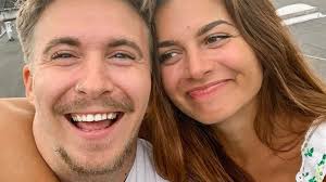 She was born and raised in germany and shared a photo with her mother to instagram in may of 2015. David Friedrich Und Maxime Herbord Sind Wieder Getrennt Promiflash De