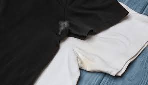 Clique aqui a aprenda com nossos 8 métodos para você testar. Como Tirar Mancha De Desodorante De Roupa Branca Ou Colorida Vinagre E Mais 7 Truques Vix