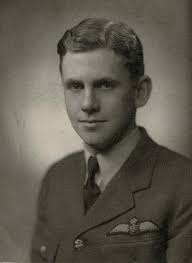 1 Chapter 1 Early Life Ernest Russell Lyon was born in Edinburgh