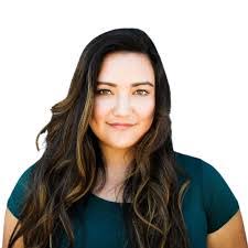 Lacey Sprague's Instagram, Twitter & Facebook