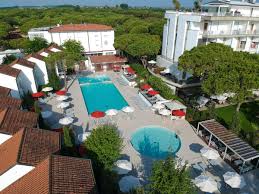 Choose from more than 2,500 properties, ideal house rentals for families, groups and couples. Art Park Hotel Union Lido Cavallino Treporti Aktualisierte Preise Fur 2021
