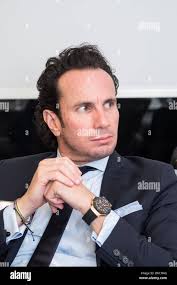 Celebrity lawyer hi-res stock photography and images