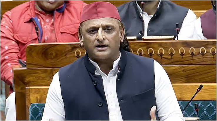 हे भगवान! वित्त मंत्री राम जी को नहीं जानतीं', अखिलेश ने कसा तंज, लोकसभा में सरकार पर जमकर बरसे - Akhilesh Yadav Attacks Govt Over Trade Deals MGNREGA during Budget Debate in