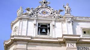 Crestinii din roma, din cauza pronuntarii stranse a lui «simon» si «sanco», care era pronuntat si simoni sancto, au ajuns sa sustina mitul si pe baza mitului au sustinut calatoria lui petru la roma, aratind statuia drept dovada. Vatican PiaÈa Sfantul Petru Vaticano Piazza San Pietro Youtube