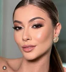 Sabrina Cora's Instagram, Twitter & Facebook