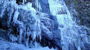 Muito gelo e neve que até a cachoeira congelou em urupema sc, somente um café feito na hora para esquentar. Cachoeira Congela Em Urupema Sc Youtube