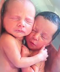 Newborn Twins Hugging During Bath Time Spurs Viral Video Thecount Com