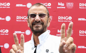 Music icon sir ringo starr admits he's loved the 'white album' era all of his life. Beatles Schlagzeuger Ringo Starr Hoppla Ich Lebe Noch