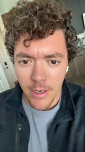 Netflix Stories Perfect Couple Pills