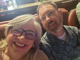 😲 face to face Friday!! These photos are less than a year apart! I not  only look like a new person but I feel like a new person! I've lost 60  pounds!