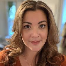 Lisa Minutoli's Instagram, Twitter & Facebook