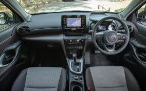 Cold start , interior & exterior. Comparison Toyota Yaris Cross Hybrid 2021 Vs Nissan Kicks E Power 2021 Suv Drive