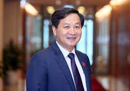 Ông là thạc sĩ kế toán kiểm toán, kỹ sư kinh tế; Tá»•ng Thanh Tra Chinh Phá»§ Le Minh Khai Va Bi ThÆ° Háº£i Phong Le VÄƒn Thanh Ä'Æ°á»£c Giá»›i Thiá»‡u Phe Chuáº©n Lam Pho Thá»§ TÆ°á»›ng