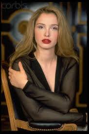 Does julie delpy have tattoos? French Actress Julie Delpy