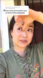 Victor y yo salimos varias veces después de graduarnos de la prepa per...