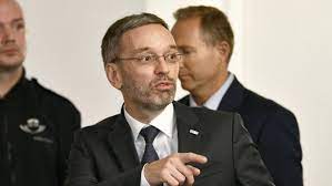 10) herbert kickl trinkt am liebsten wasser. Warum Keiner Mehr Mit Herbert Kickl Koalieren Will Kurier At