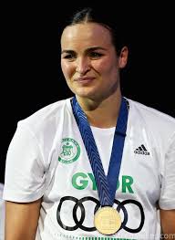 She plays on the dutch national team and participated at the 2011 world women's handball championship in brazil. Yvette Broch Stregspiller