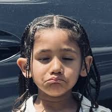 Kai Cenat's friends are WORRIED about his new girlfriend, says he switched  up.