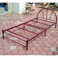 Ia boleh menjadi model laconic dalam semangat minimalism atau tempat tidur mewah. Katil Bujang Single Bed Frame Iron Red K60 E Home Furniture Furniture On Carousell