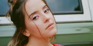 Evaluna no le cambia los pañales a Índigo