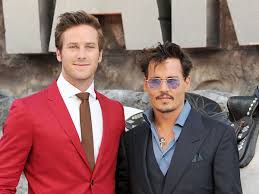 Armand douglas hammer had various small parts, before being cast as the winklevoss twins in the social network. Johnny Depp Schuchtert Armie Hammer Ihn Ein Bunte De