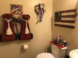 Celebrate americana together usa bath rug sale $4.99. Americana Bathroom Decor Top Of Commode I Just Used A Red Napkin Folded It In Half With A Wire Basket Th Bathroom Red Americana Bathroom Red Bathroom Decor