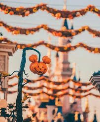 It's Halloween season at Disneyland 🎃🐭 #Halloween #season #Disney  #Disneyland Pt 2  https://m.facebook.com/story.php?story_fbid=412084120943208&id=100064248692722