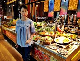 Rejoice in nostalgic flavours and recipes using traditional ingredients and methods served on a luscious buffet spread and at the. Follow Me To Eat La Malaysian Food Blog Ramadan Buffet 2019 Sunway Resort Hotel Spa The Resort Cafe