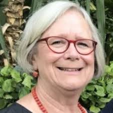 Rosalind Wade's Instagram, Twitter & Facebook