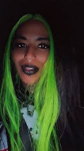 I've already seen more than 30 Quebs at Warped Tour Orlando it's crazy!! 🤯  Come say hi or tabarnak! 👋🏼⚜️