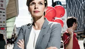 Generell verbringt die spitzenpolitikerin möglichst viel zeit mit ihrer familie und lässt sich auch. Politik Die Spo Und Ihre Frauen News At