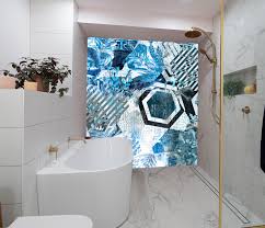 It adds useful storage space and fills up an empty wall at the same time. 6 Decor Ideas For Your Bathroom Without Removing Tiles Ruvitex Bathroom Wall Decor Ruvitex 3d Decors Ruvimat Ruvitex Armofol Ruviflex Rdc Regional Distribution Company Eood