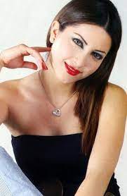 موسوعة الصور الأكثر وضوحا ألبوم صور النجمة السورية الجميلة نسرين طافش بطله ص women beautiful camisole top