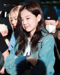 Jennie Kim Blackpink On Instagram Comment Cute In Your Language Jennie Kim Blackpink Blackpink Jennie Blackpink