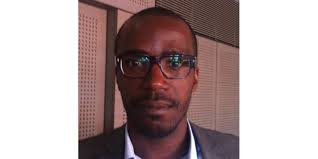 Questions à Harold Noël. Une forte fièvre et des douleurs articulaires