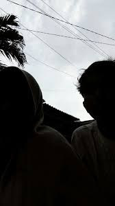 Nampaknya, kontroversi seorang pelawak terkenal, isterinya serta wanita yang dipercayai 'kekasih gelapnya', kembali menjadi sorotan netizen susulan tindakan 'kekasih gelapnya' memuat naik beberapa video pelawak tersebut diatas katil tidak. Senja Tapi Mendung Fotografi Perjalanan Pemandangan Khayalan Pemandangan