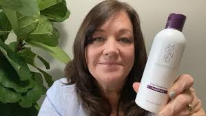 Amazon.com : Madison Reed Radiant Hair Color Kit, Medium Smoky Brown for  100% Gray Coverage, Ammonia-Free, 6NAV Siena Brown, Permanent Hair Dye,  Pack of 1 : Beauty & Personal Care