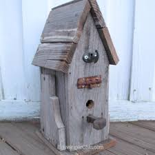 To make a bird table out of pallets. Junky Pallet Wood Birdhouse Scavenger Chic