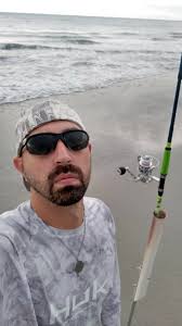 Quick evening beach fishing session. Found the cathouse 🤣🤣...and kru...