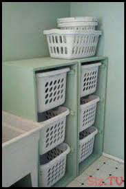 Mit Ikea Kisten Auf Dem Speicher So Muss Man Nicht Immer Den Ganzen Stapel Wegr Waschelager Waschkuchenregal Ikea Kisten