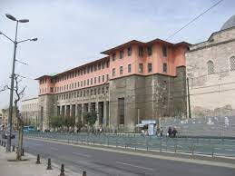 Türkiye'nin ilk edebiyat yüksek okuludur. Datei Istanbul University Edebiyat Fakultesi March 2008 Jpg Wikipedia